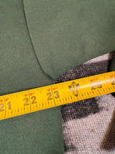 Load image into Gallery viewer, Vintage Snow Birds Crewneck (L)