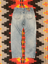 Load image into Gallery viewer, Vintage 2000s Lightwash Wrangler Jeans (30x30)