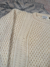 Load image into Gallery viewer, Vintage Oak Hall Heavyweight Knit Sweater (L)