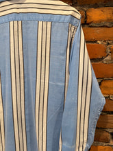 Load image into Gallery viewer, True Vintage Distressed Striped Loop Collar Button Up Shirt (M)