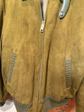 Load image into Gallery viewer, Vintage 1950s Suede DuPont Quilon Jacket (M)