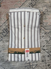 Load image into Gallery viewer, Vintage Deadstock Sears Roebucks Dress Shirt (M)