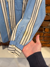 Load image into Gallery viewer, True Vintage Distressed Striped Loop Collar Button Up Shirt (M)