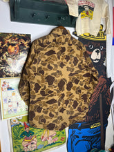 Load image into Gallery viewer, Vintage Duxbak Camo Shirt (M)
