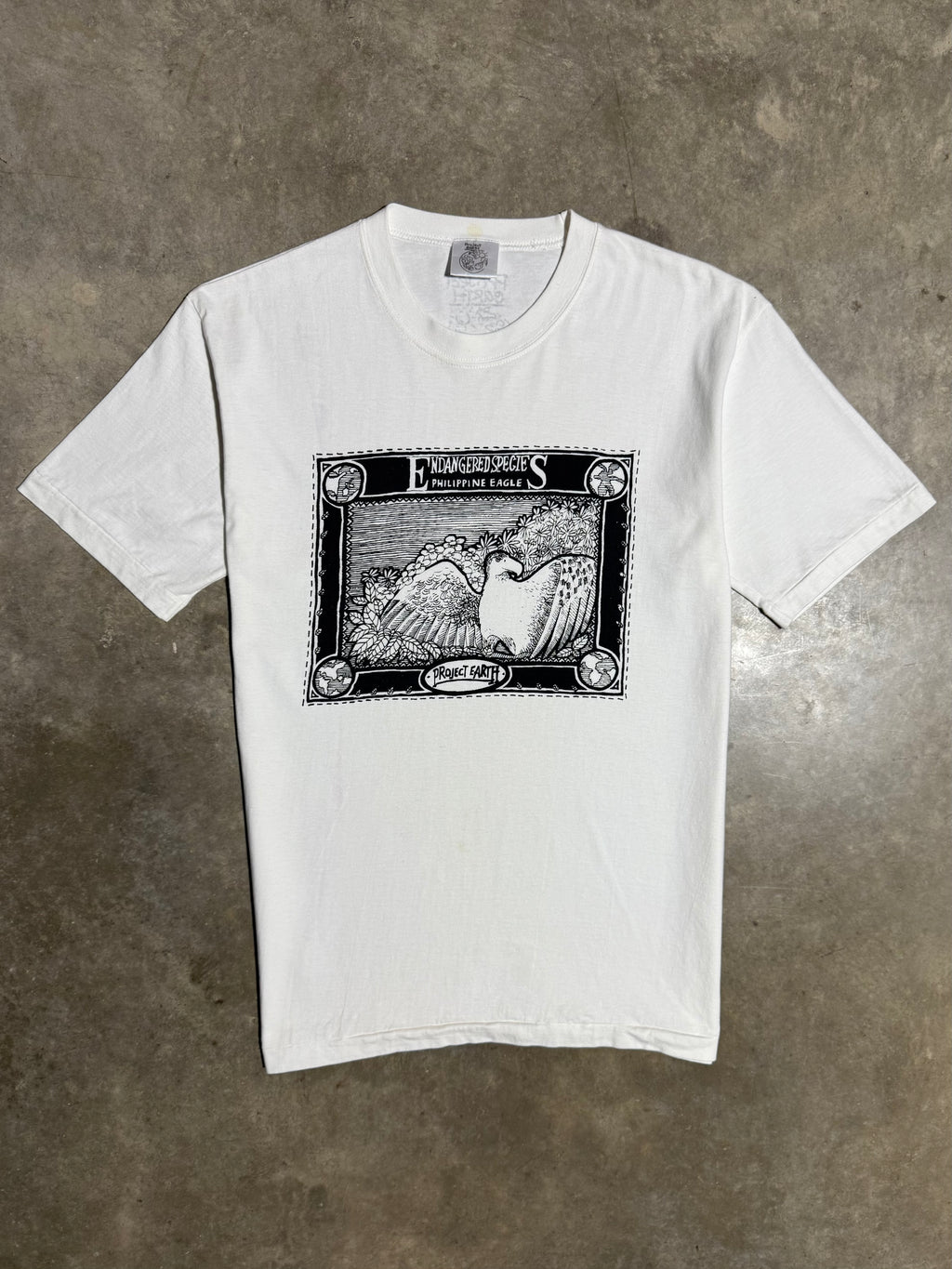Vintage Project Earth Endangered Philippine Eagle T-Shirt (M)