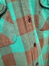 Load image into Gallery viewer, Vintage Timber Trail Green Flannel (S)
