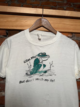Load image into Gallery viewer, Vintage 70s Frog Don’t Touch My Fly Baby Tee (WS)
