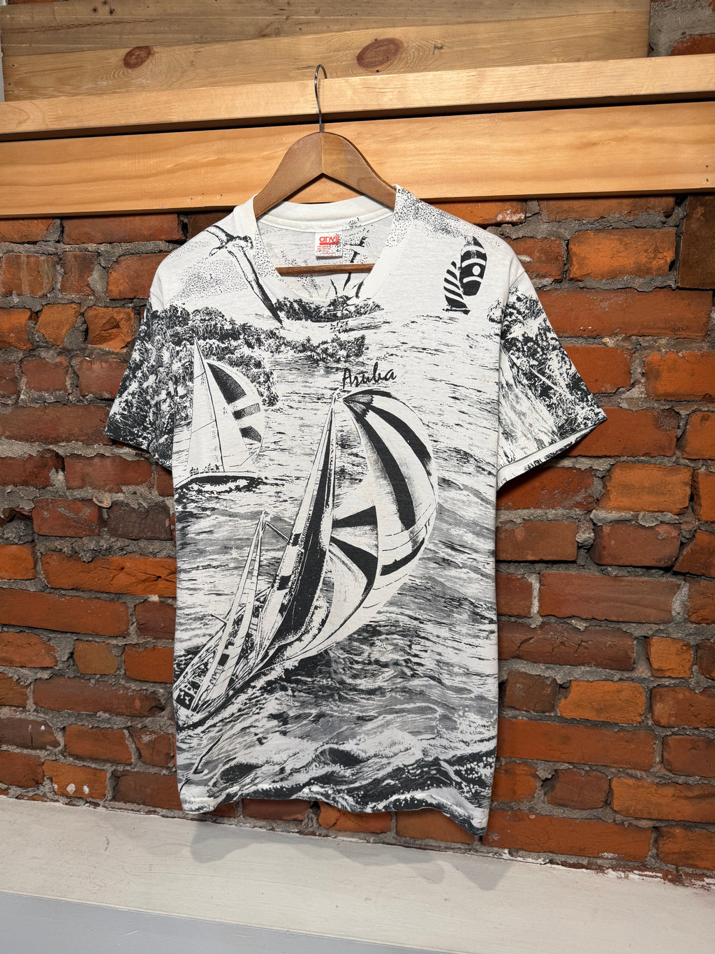 Vintage 90s Aruba All Over Print Tee (M/L)