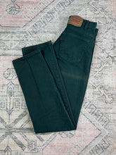Load image into Gallery viewer, Vintage 90s Green Levi’s 505 Jeans (29x34)
