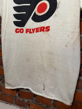 Load image into Gallery viewer, Vintage 70s Distressed Philadelphia Flyers T-Shirt (S)
