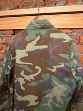 Load image into Gallery viewer, Vintage Camo Jacket (L)
