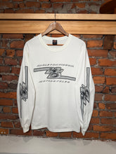 Load image into Gallery viewer, Vintage 1998 Harley Davidson Beartooth Longsleeve Shirt (M)
