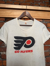 Load image into Gallery viewer, Vintage 70s Distressed Philadelphia Flyers T-Shirt (S)
