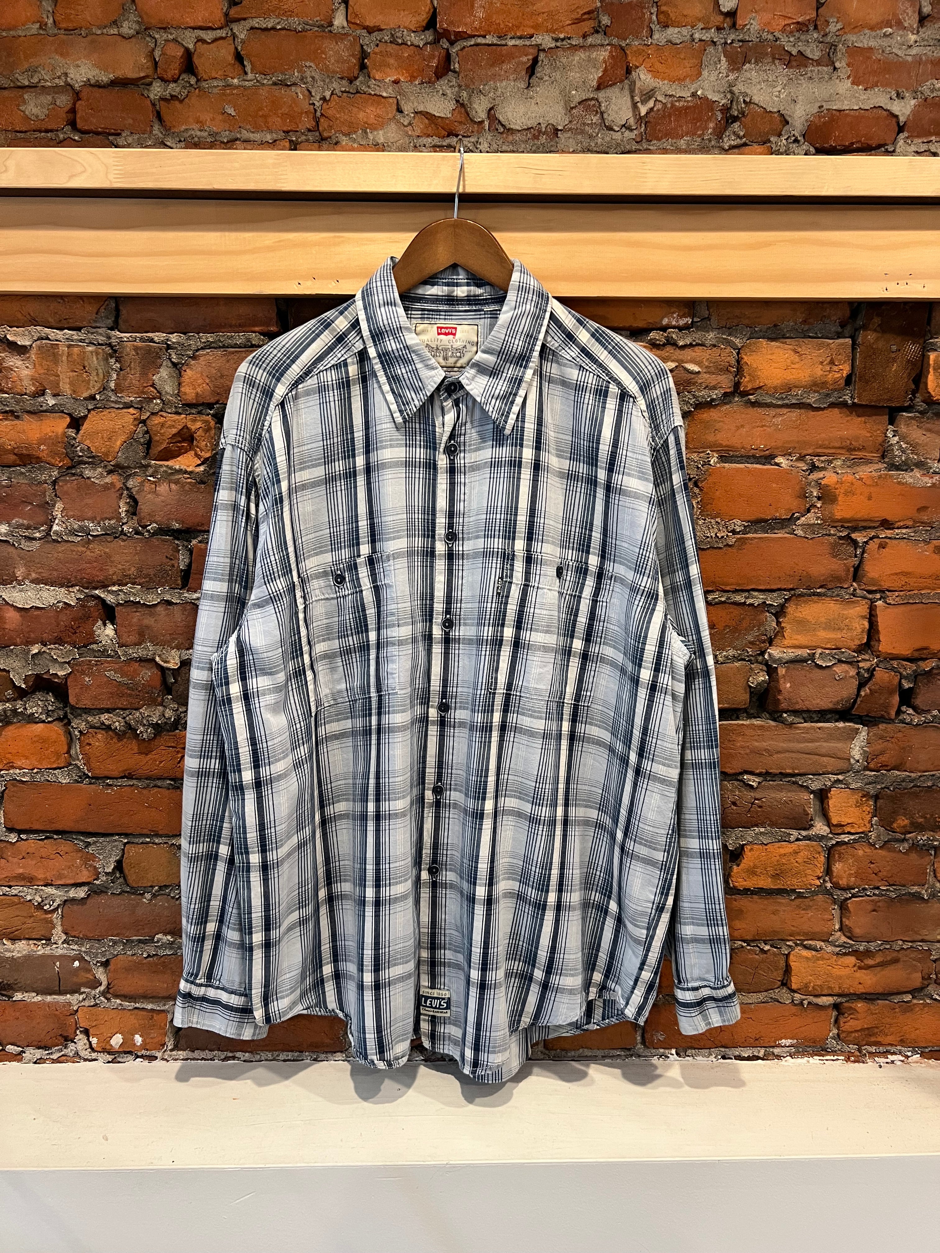 Vintage 90s Levi’s Striped Button Up Shirt (2XL)