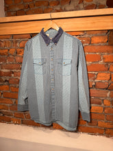 Load image into Gallery viewer, Vintage Western Frontier Pattern Button Down Shirt (L)
