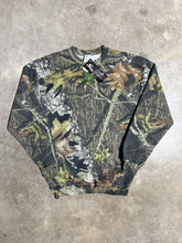 Load image into Gallery viewer, Vintage Mossy Oak Camo Crewneck (M)

