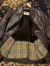 Load image into Gallery viewer, Vintage Wilson’s Leather Fur Lined Jacket (M/L)
