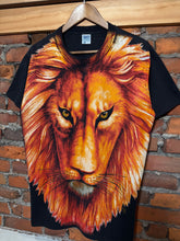 Load image into Gallery viewer, Vintage 90s Lion Big Print Tee (L)
