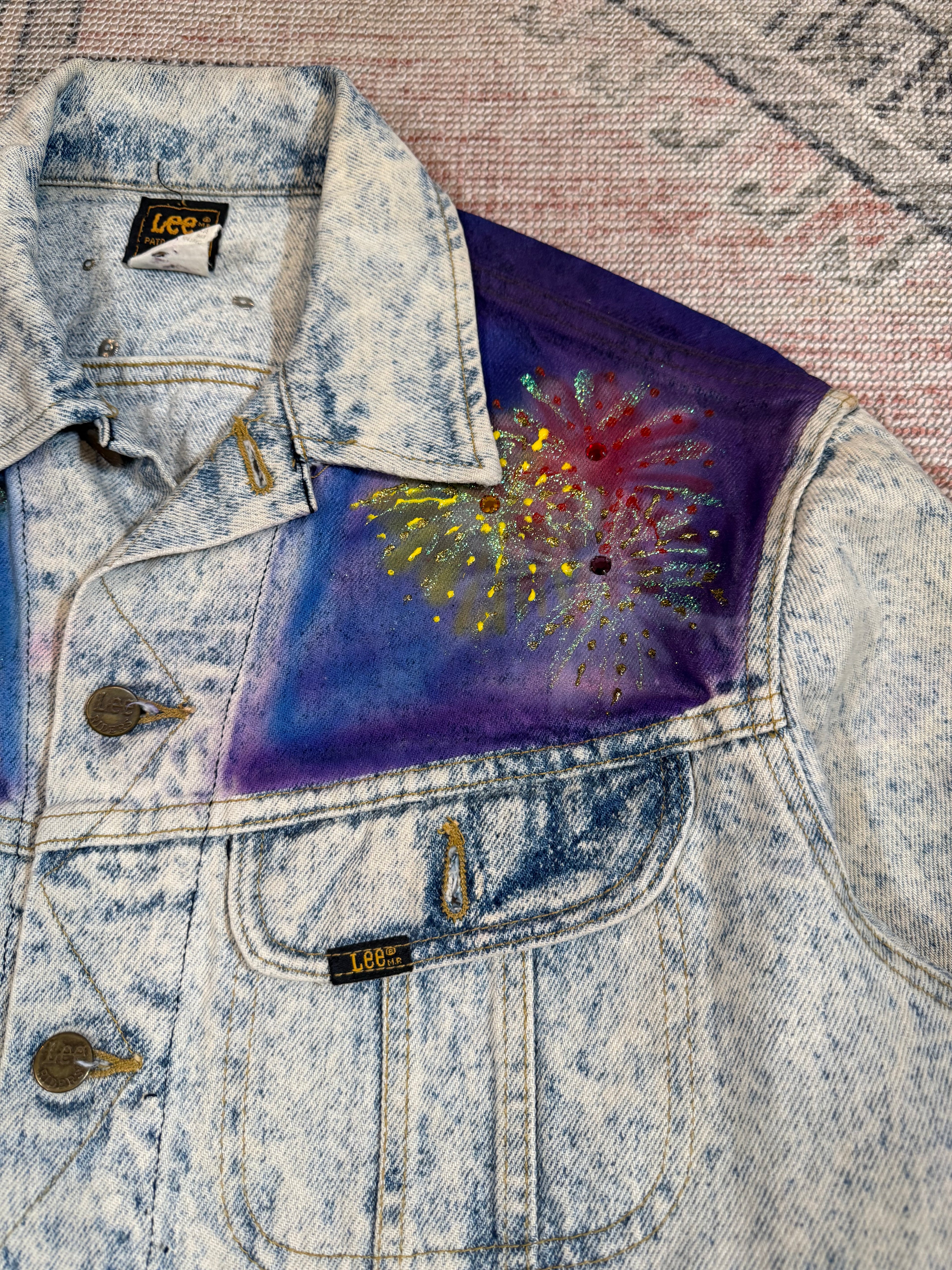 Vintage 1992 Pittsburgh Bedazzled Hand Painted Lee Jean Jacket (M)