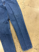 Load image into Gallery viewer, Vintage Carhartt Jeans (30x31)
