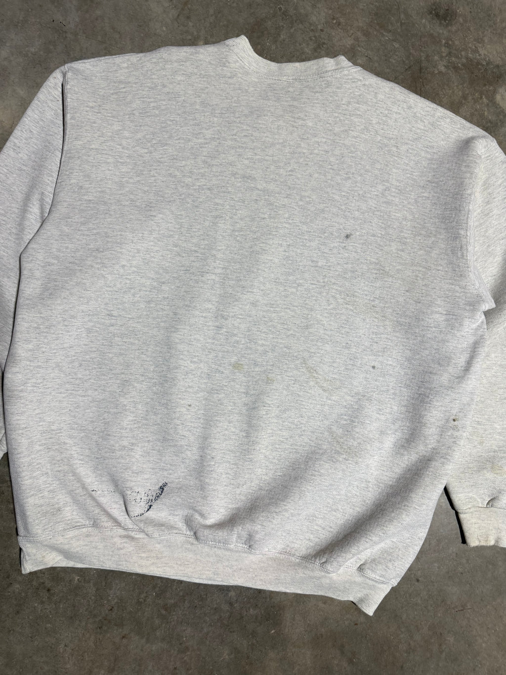 Vintage 90s Chester Cheetah Embroidered Distressed Crewneck (XL)