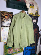 Load image into Gallery viewer, Valencia gw Green Button Up Shirt (XL)
