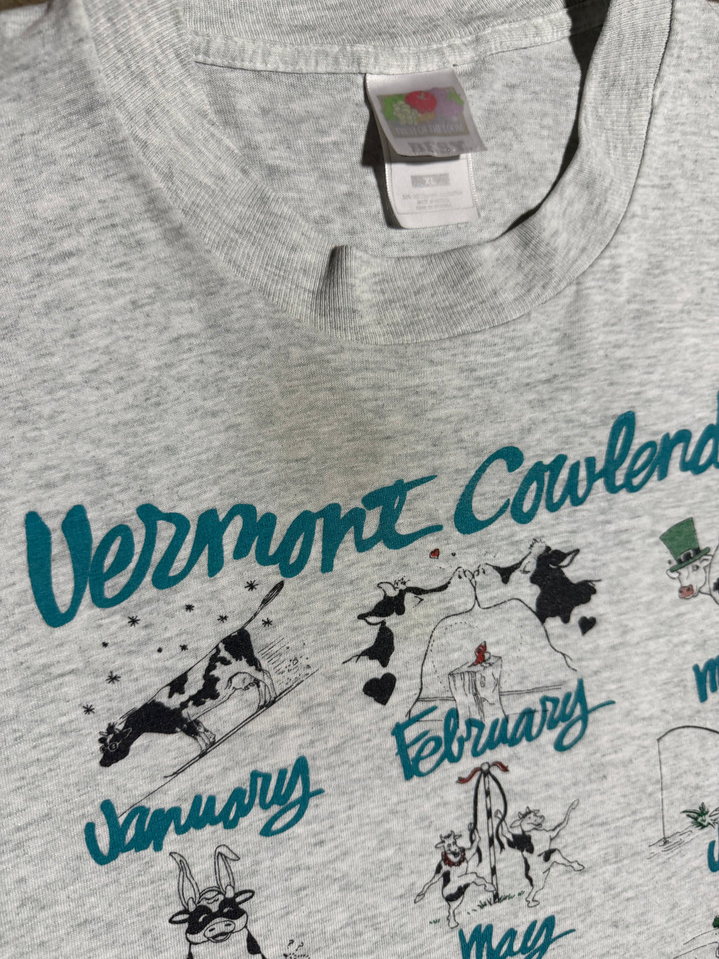 Vintage Vermont Cowlendar Cow T-Shirt (XL)