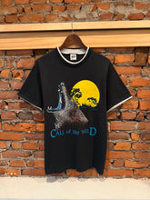 Load image into Gallery viewer, Vintage 1989 Call of the Wild Wolf Howling Tee (M/L)
