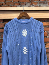 Load image into Gallery viewer, Vintage 80s Women’s Snowflake Sweater (WL)
