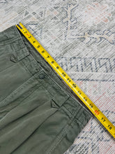 Load image into Gallery viewer, Vintage Gap Green Pants (32x32)
