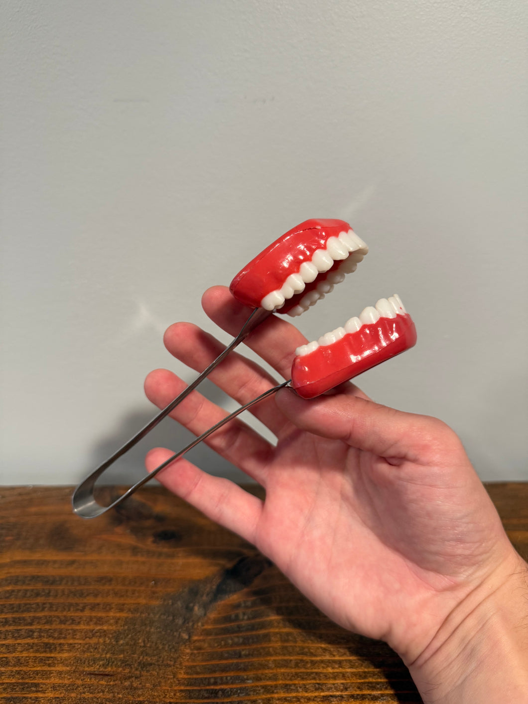 Vintage 80s Novelty Teeth Tongs
