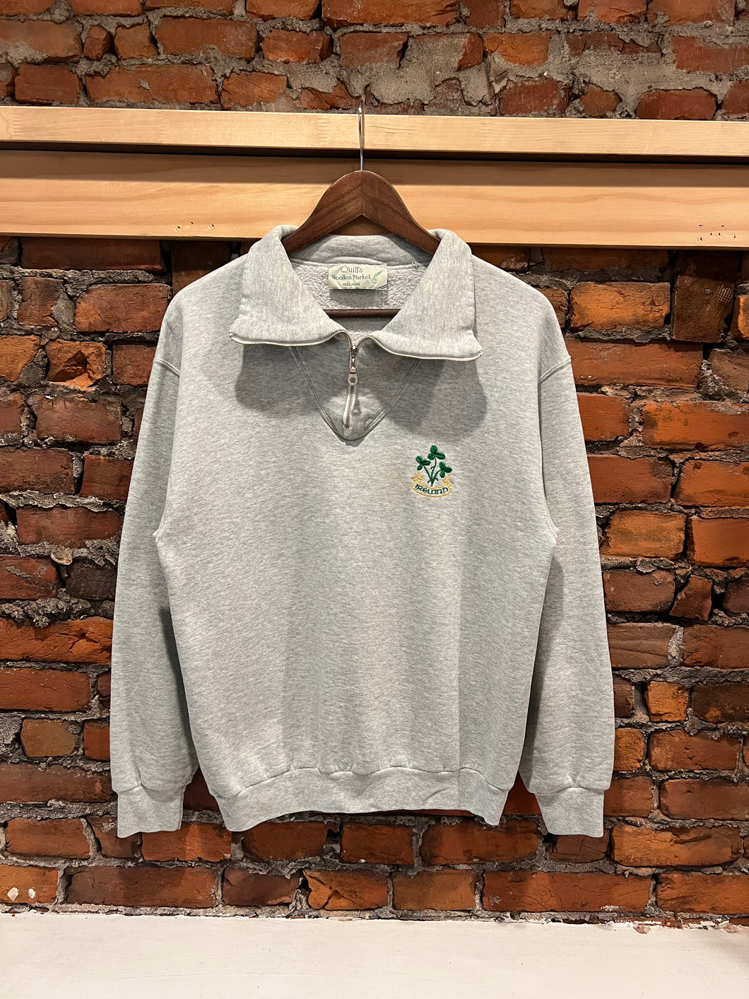 Vintage Ireland Pullover Sweatshirt (WM)