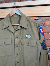 Load image into Gallery viewer, Vintage Military Airborne Shirt (M)
