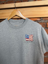 Load image into Gallery viewer, Vintage Boyds Bears America Shirt (L)
