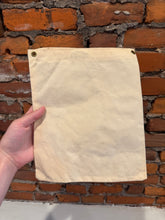 Load image into Gallery viewer, Vintage 70s Flower Bag (No Strap)
