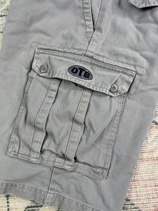 Vintage OTB Grey Cargo Shorts (29)