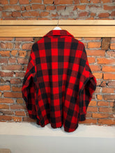 Load image into Gallery viewer, True Vintage Woolrich Buffalo Plaid Flannel Jacket (XL)
