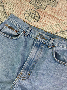 Vintage Lightwash Calvin Klein Jeans (29x30)