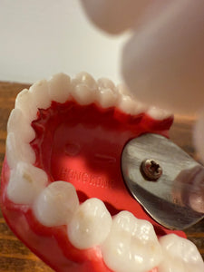 Vintage 80s Novelty Teeth Tongs