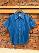 Load image into Gallery viewer, True Vintage Grants Menswear Blue Loop Collar Button Up Shirt (M)
