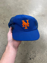 Load image into Gallery viewer, Vintage New York Mets SnapBack Hat
