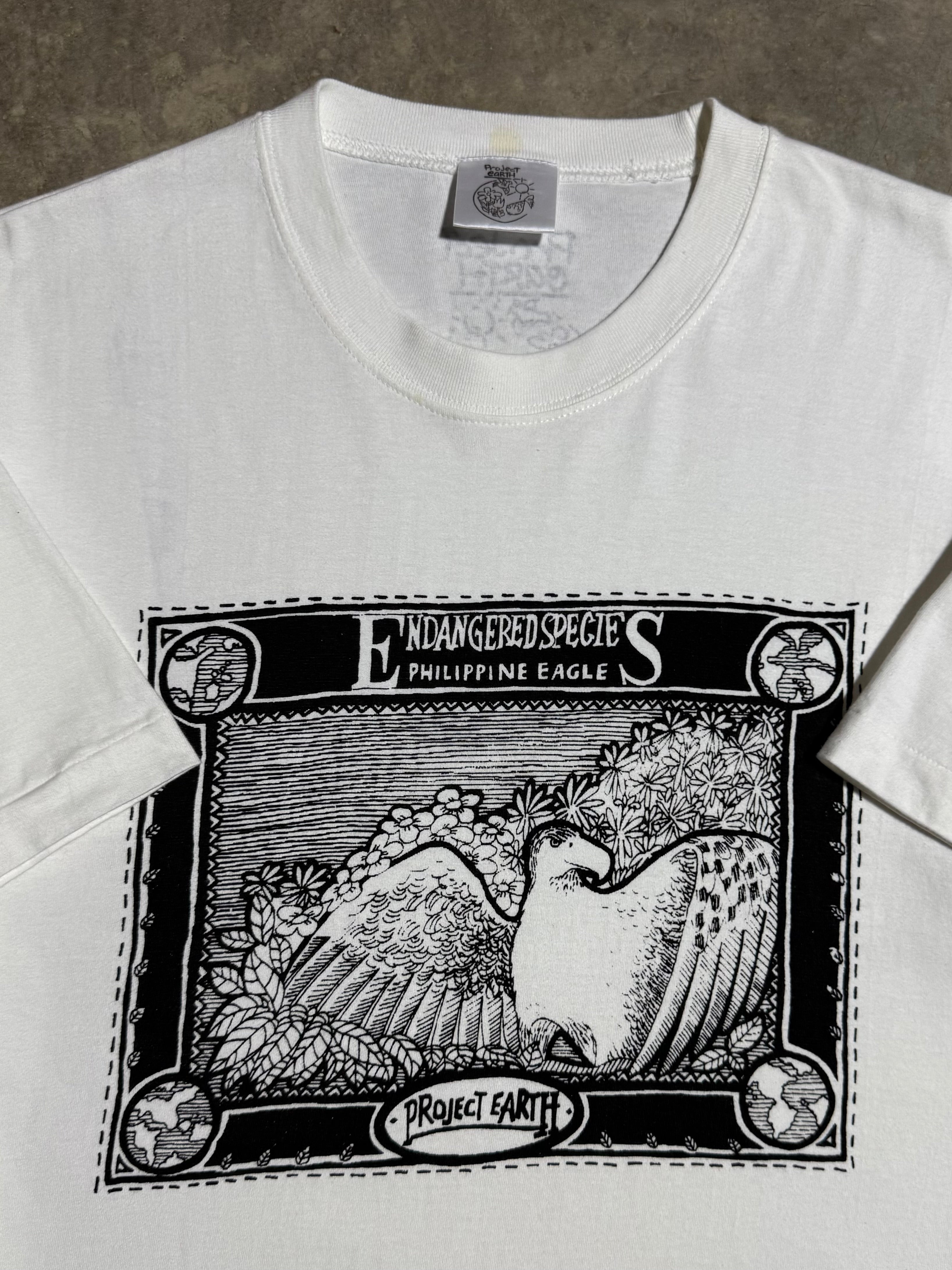 Vintage Project Earth Endangered Philippine Eagle T-Shirt (M)