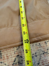 Load image into Gallery viewer, Vintage 70s Camp 7 Puffer Jacket (S)
