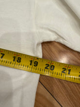 Load image into Gallery viewer, Vintage 1998 Harley Davidson Beartooth Longsleeve Shirt (M)
