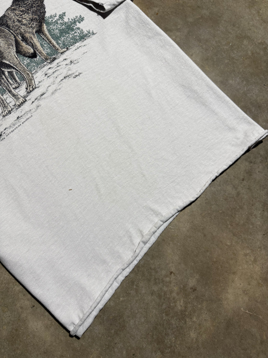 Vintage 90s Cropped Wolf T-Shirt (Cropped M)