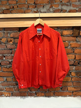 Load image into Gallery viewer, True Vintage Grants Menswear Loop Collar Red Shirt (M)
