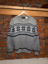 Load image into Gallery viewer, Vintage 70s Townsley Snowflake Knit Sweater (S)
