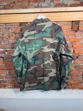 Load image into Gallery viewer, Vintage Military Camo Jacket (XL)
