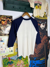 Load image into Gallery viewer, Vintage 80s William and Mary College  Baseball Tee (WM)
